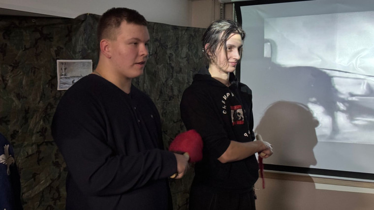 «Дорогами Бессмертного полка. Подвиг твой, Ленинград, бессмертен». .
